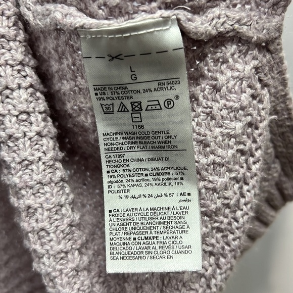 Old Navy crew neck lavender knit pullover sweater size large - Picture 6 of 8